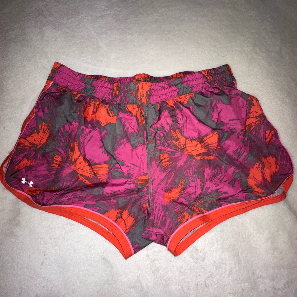 Under armor running shorts‎